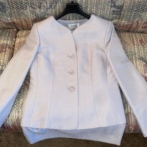 LeSuit women’s Light Grey Skirt Suit Set